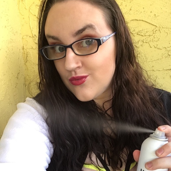 Meet your Posher, Crystal - Picture 1 of 1